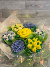 Load image into Gallery viewer, DIY CUPCAKE Flower Bouquet
