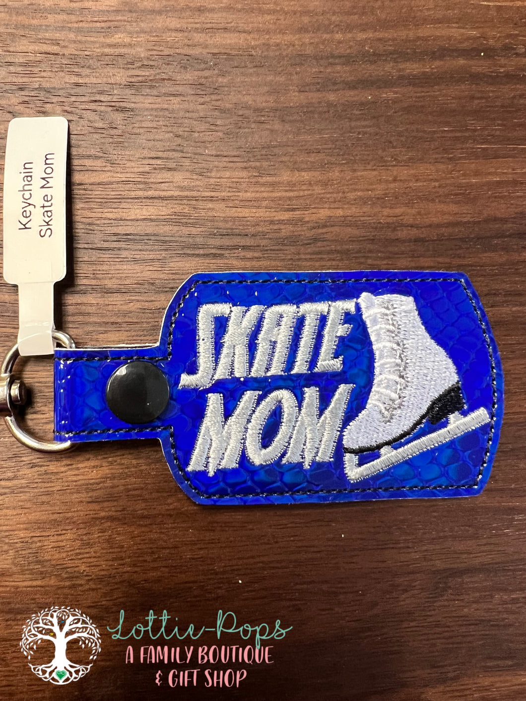 ST Skate Mom Keychain - Cobblestone Crafts