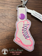 Load image into Gallery viewer, Figure Skate Keychain - Cobblestone Crafts

