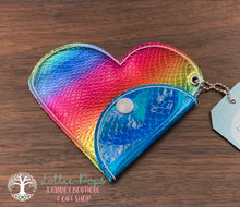 Load image into Gallery viewer, Heart Pouch - Cobblestone Crafts NH
